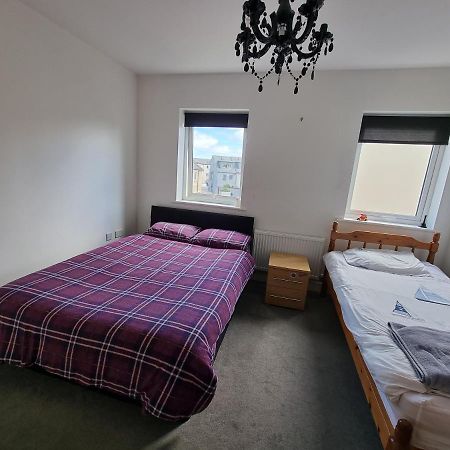 King En-Suite Close To The A30 Camborne Exterior photo