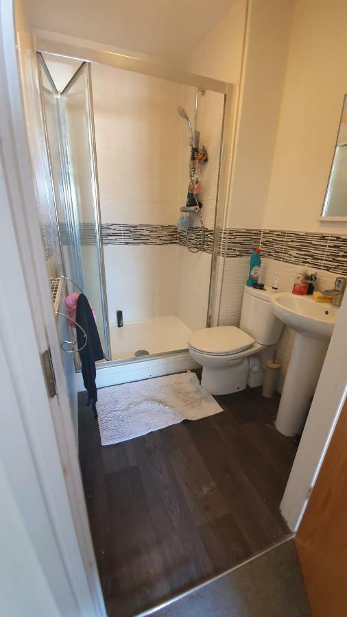 King En-Suite Close To The A30 Camborne Exterior photo